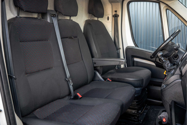 Opel Movano L2H2 | 140PK | 3-Zits | Camera | Carplay | Cruise | Climate | Trekhaak