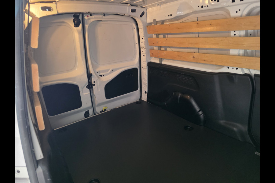 Opel Combo 102PK / 75Kw L2 MAXI Edition Airco Cruisecontrol Navigatie