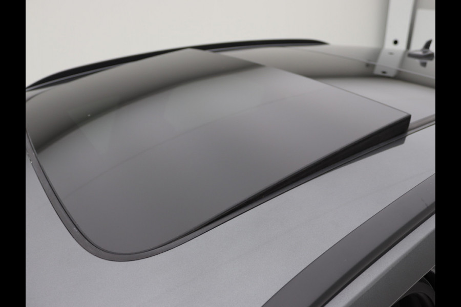 Audi Q3 35 TDI S-Line Pano, Carplay, Stoelverwarming