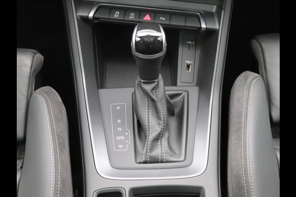 Audi Q3 35 TDI S-Line Pano, Carplay, Stoelverwarming
