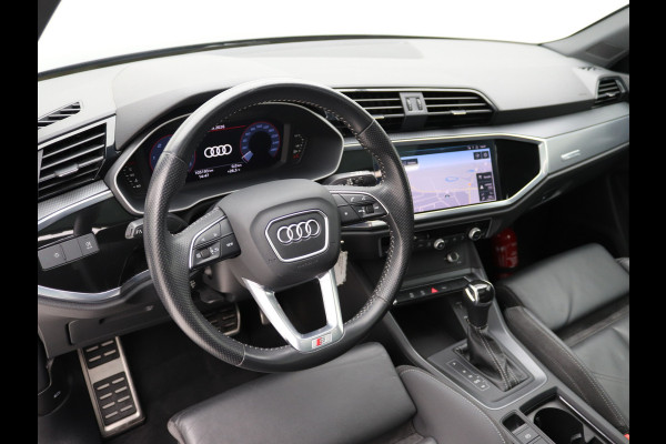 Audi Q3 35 TDI S-Line Pano, Carplay, Stoelverwarming