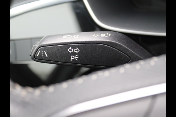 Audi Q3 35 TDI S-Line Pano, Carplay, Stoelverwarming