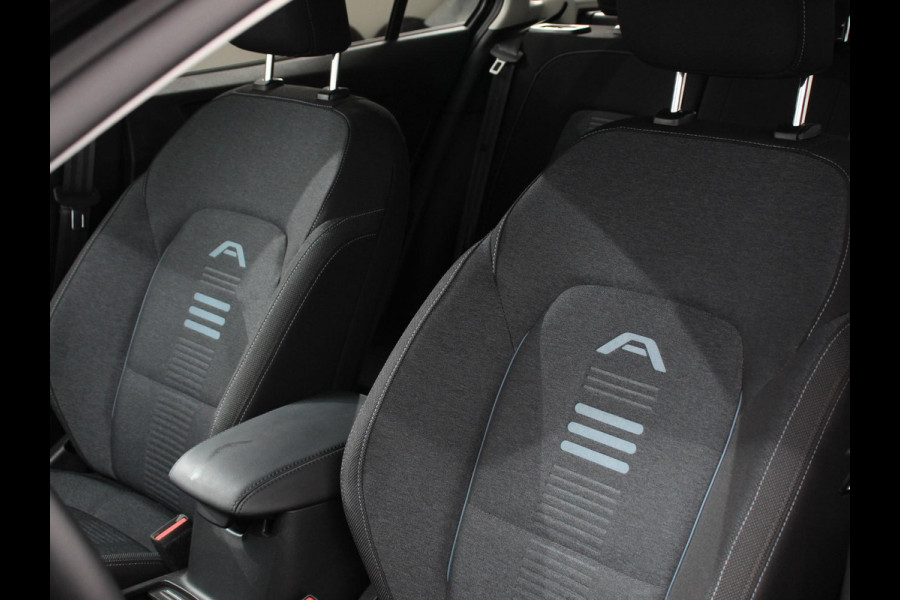 Ford FOCUS Wagon 1.0 EcoBoost 155pk Automaat Hybrid Active X Navigatie Climate Control Camera Parkeer sensoren B&O Dab Led Lichtmetalen velgen Dab Led
