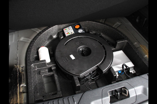Ford FOCUS Wagon 1.0 EcoBoost 155pk Automaat Hybrid Active X Navigatie Climate Control Camera Parkeer sensoren B&O Dab Led Lichtmetalen velgen Dab Led