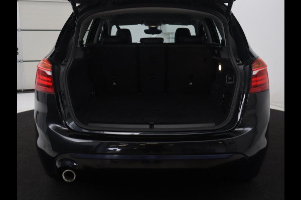 BMW 2 Serie Active Tourer 225xe iPerformance High Executive | Leder | Head up | Stoelverwarming | Camera | Park assist | Sfeerverlichting | Climate control | Full LED |