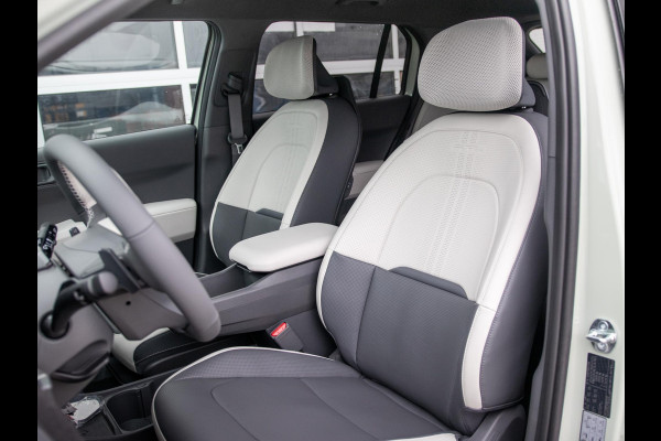 Kia EV3 GT-Line Business Edition 81.4 kWh | Actieprijs* | Navi. | Clima. | Adapt. Cruise. | Parkeersensoren | Dodehoekassistentie | Stoel&Stuur Verwarming | GT-Line Vegan Lederen Stoelbekleding