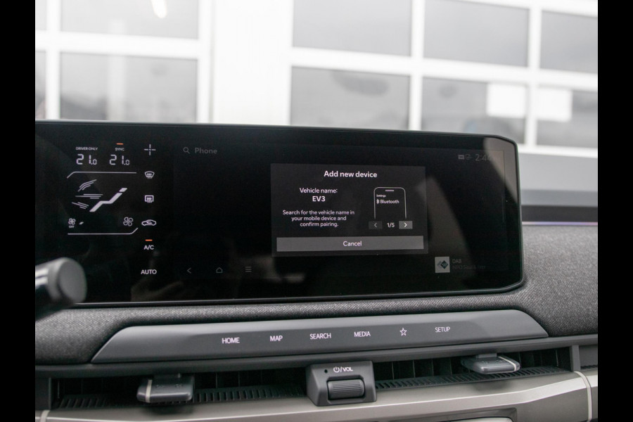 Kia EV3 GT-Line Business Edition 81.4 kWh | Actieprijs* | Navi. | Clima. | Adapt. Cruise. | Parkeersensoren | Dodehoekassistentie | Stoel&Stuur Verwarming | GT-Line Vegan Lederen Stoelbekleding