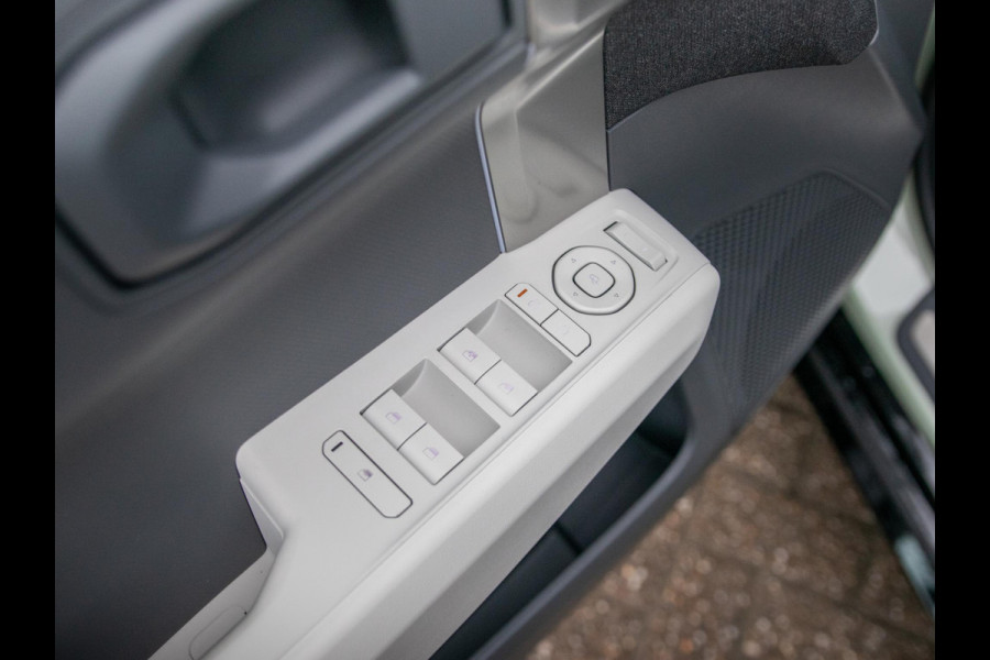 Kia EV3 GT-Line Business Edition 81.4 kWh | Actieprijs* | Navi. | Clima. | Adapt. Cruise. | Parkeersensoren | Dodehoekassistentie | Stoel&Stuur Verwarming | GT-Line Vegan Lederen Stoelbekleding