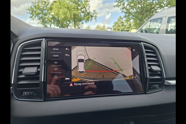 Škoda Karoq 1.5 TSI ACT Style Pano 360° Carplay Trekhaak Business Sportline