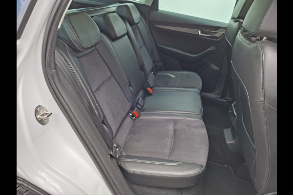 Škoda Karoq 1.5 TSI ACT Style Pano 360° Carplay Trekhaak Business Sportline
