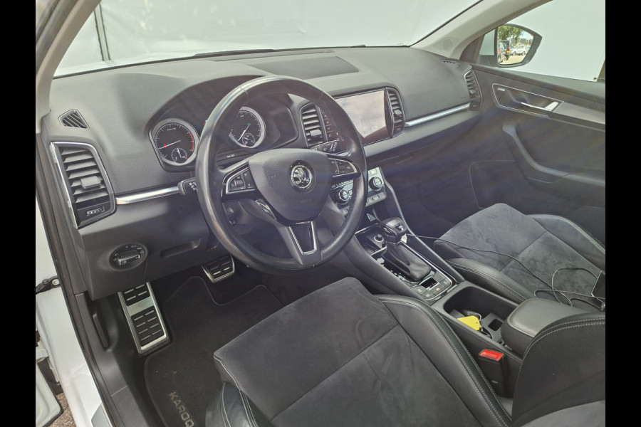 Škoda Karoq 1.5 TSI ACT Style Pano 360° Carplay Trekhaak Business Sportline