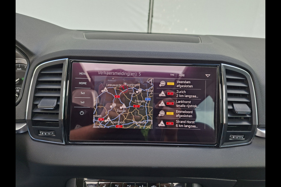Škoda Karoq 1.5 TSI ACT Style Pano 360° Carplay Trekhaak Business Sportline