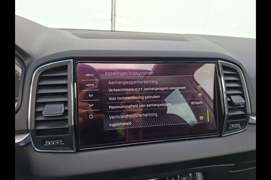 Škoda Karoq 1.5 TSI ACT Style Pano 360° Carplay Trekhaak Business Sportline