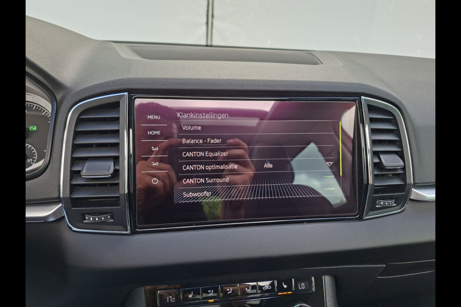 Škoda Karoq 1.5 TSI ACT Style Pano 360° Carplay Trekhaak Business Sportline