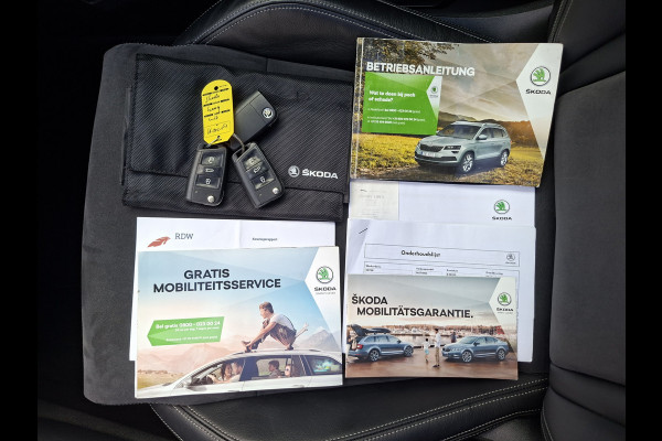 Škoda Karoq 1.5 TSI ACT Style Pano 360° Carplay Trekhaak Business Sportline