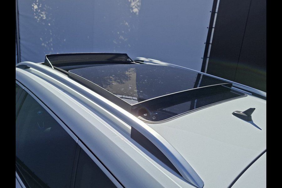 Škoda Karoq 1.5 TSI ACT Style Pano 360° Carplay Trekhaak Business Sportline