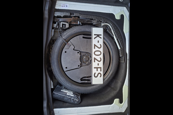 Škoda Karoq 1.5 TSI ACT Style Pano 360° Carplay Trekhaak Business Sportline