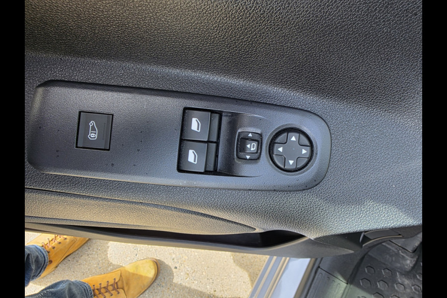Peugeot e-Partner 50 kWh Airco Cruisecontrol Sportvelgen