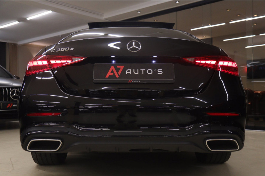 Mercedes-Benz C-Klasse 300 E AMG Line PANO/CARPLAY/SFEERV/CAMERA/BOMVOL