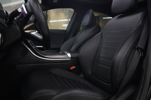 Mercedes-Benz C-Klasse 300 E AMG Line PANO/CARPLAY/SFEERV/CAMERA/BOMVOL