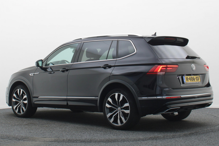 Volkswagen Tiguan Allspace 1.5 TSI Highline Business R 7p. Panoramadak, Keyless, ACC, Trekhaak, Apple Carplay, Camera, 20"
