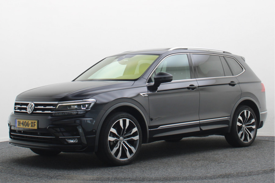 Volkswagen Tiguan Allspace 1.5 TSI Highline Business R 7p. Panoramadak, Keyless, ACC, Trekhaak, Apple Carplay, Camera, 20"