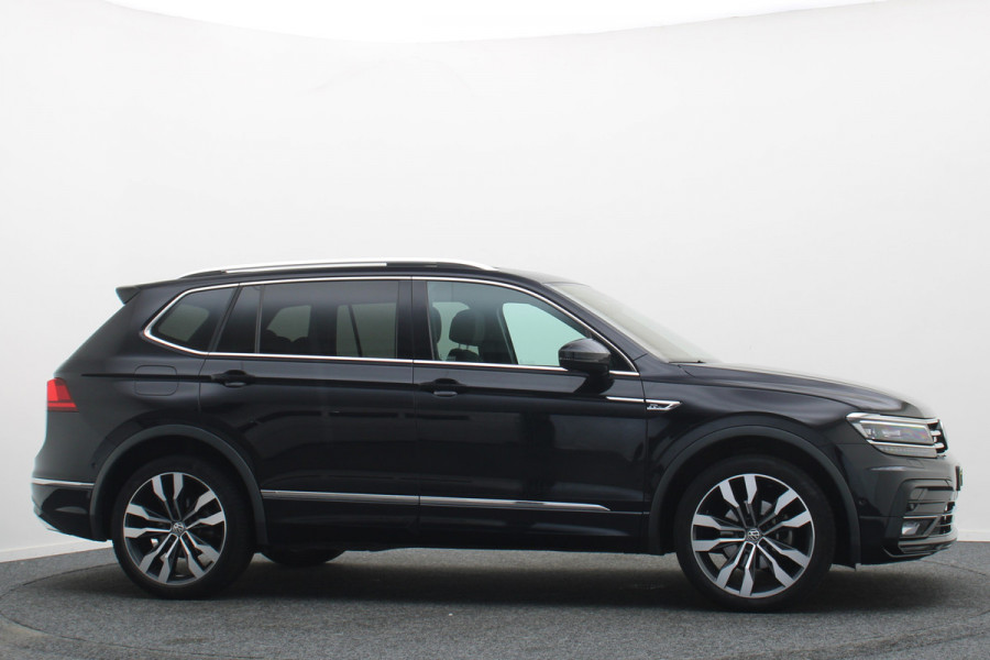 Volkswagen Tiguan Allspace 1.5 TSI Highline Business R 7p. Panoramadak, Keyless, ACC, Trekhaak, Apple Carplay, Camera, 20"