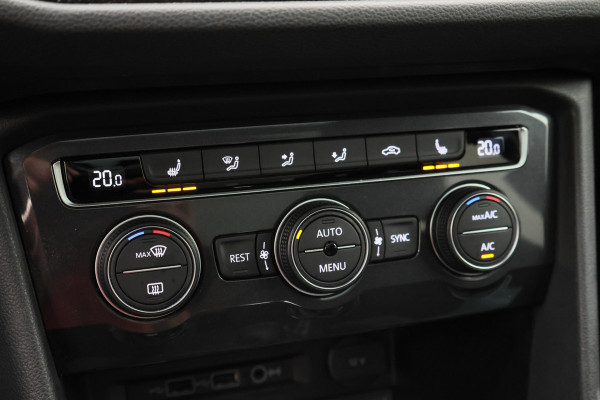 Volkswagen Tiguan Allspace 1.5 TSI Highline Business R 7p. Panoramadak, Keyless, ACC, Trekhaak, Apple Carplay, Camera, 20"