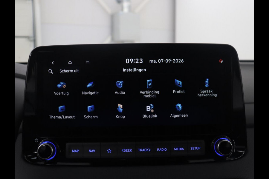 Hyundai Kona 1.6 GDI HEV Comfort Smart | Trekhaak | Adaptive cruise | Camera | Carplay | KRELL sound | Full LED | Park assist | Climate control | Navigatie |