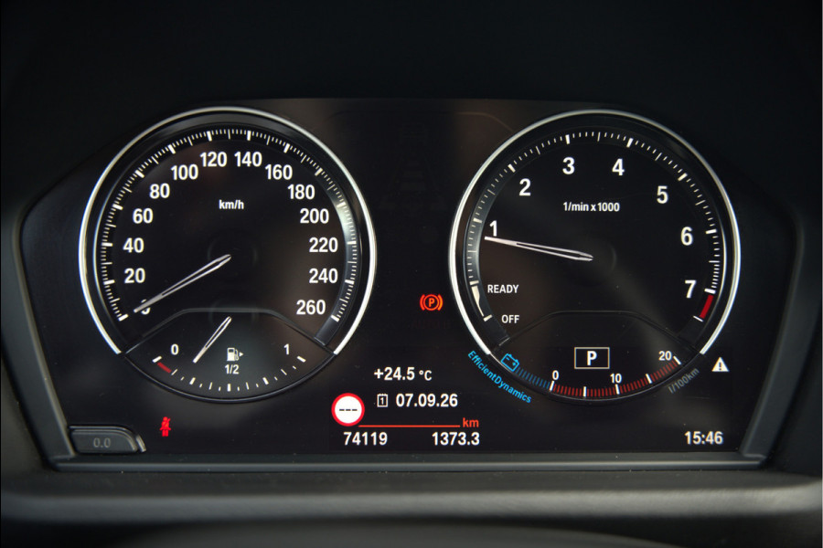 BMW X1 xDrive20i High Executive | Panoramadak | Head-Up Display | Stoelverwarming | HIFI | Camera | Leer | Trekhaak | Cruise Control | LED | Navigatie | NAP | Dealer Onderhouden | Automaat | Parkeersensoren | Climate Contro