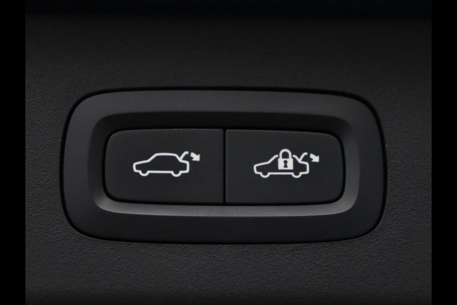 Lynk & Co 1 1.5 Plug In | Panorama | Infinty by Harman | Carplay | 360 Camera | Adaptive Cruise