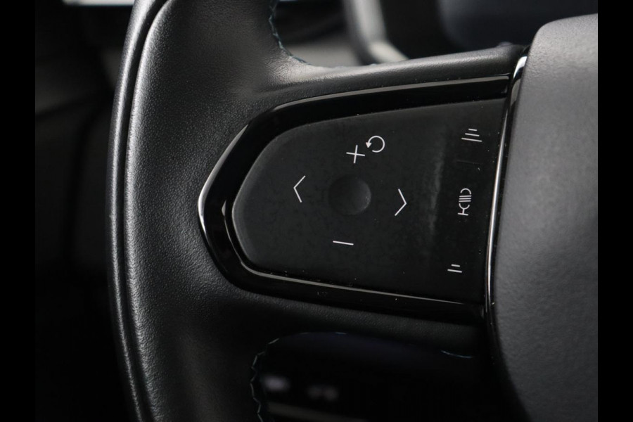 Lynk & Co 1 1.5 Plug In | Panorama | Infinty by Harman | Carplay | 360 Camera | Adaptive Cruise