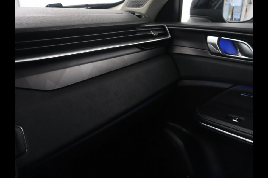 Lynk & Co 1 1.5 Plug In | Panorama | Infinty by Harman | Carplay | 360 Camera | Adaptive Cruise