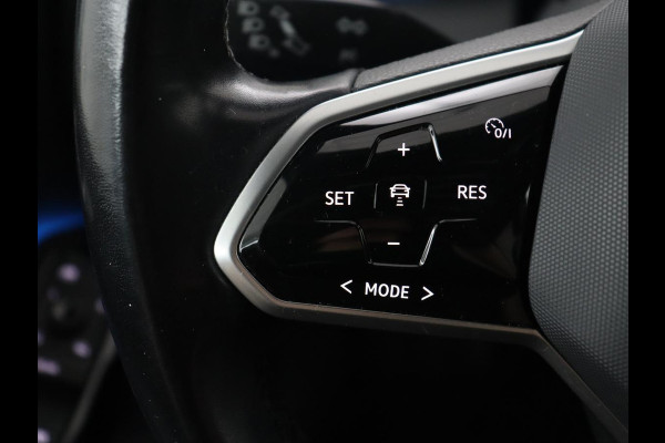 Volkswagen ID.3 First Plus 58 kWh | SOH 91,4% | Camera | LED | Stoelverwarming | LM-Velgen |