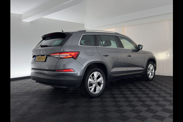 Škoda Kodiaq 1.5 TSI Business Edition [7-Pers.] (INCL-BTW) Aut. *LEATHER-FABRIC | FULL-LED | DIGI-COCKPIT | ADAPTIVE-CRUISE | HEATED-SPORTSEATS | CAMERA | KEYLESS | NAVI-FULLMAP | AMBIENTLIGHT | DAB+ | SHIFTPADDLES | ECC | PDC | 19''ALU*