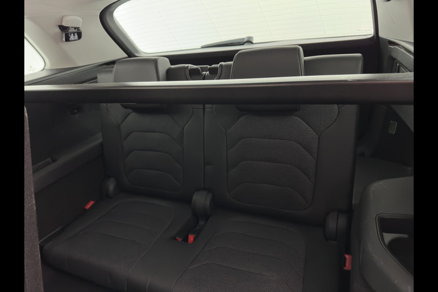 Škoda Kodiaq 1.5 TSI Business Edition [7-Pers.] (INCL-BTW) Aut. *LEATHER-FABRIC | FULL-LED | DIGI-COCKPIT | ADAPTIVE-CRUISE | HEATED-SPORTSEATS | CAMERA | KEYLESS | NAVI-FULLMAP | AMBIENTLIGHT | DAB+ | SHIFTPADDLES | ECC | PDC | 19''ALU*