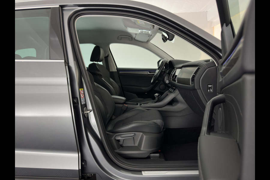 Škoda Kodiaq 1.5 TSI Business Edition [7-Pers.] (INCL-BTW) Aut. *LEATHER-FABRIC | FULL-LED | DIGI-COCKPIT | ADAPTIVE-CRUISE | HEATED-SPORTSEATS | CAMERA | KEYLESS | NAVI-FULLMAP | AMBIENTLIGHT | DAB+ | SHIFTPADDLES | ECC | PDC | 19''ALU*