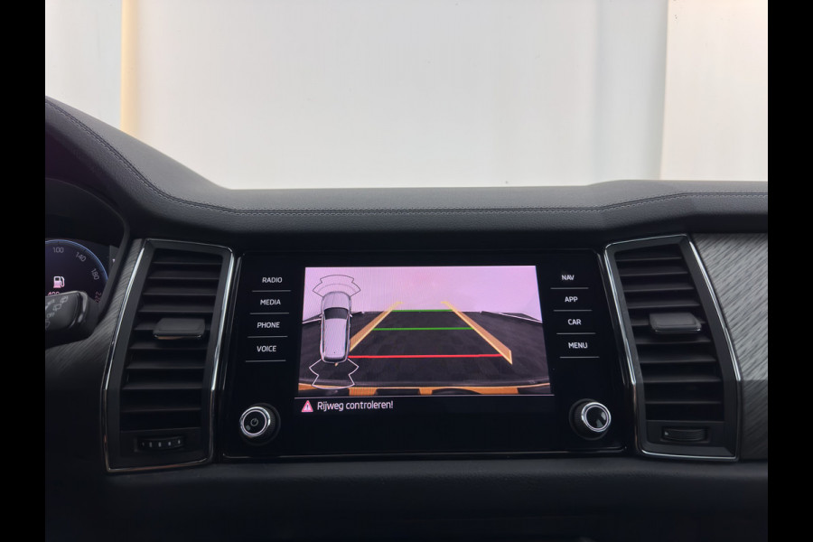 Škoda Kodiaq 1.5 TSI Business Edition [7-Pers.] (INCL-BTW) Aut. *LEATHER-FABRIC | FULL-LED | DIGI-COCKPIT | ADAPTIVE-CRUISE | HEATED-SPORTSEATS | CAMERA | KEYLESS | NAVI-FULLMAP | AMBIENTLIGHT | DAB+ | SHIFTPADDLES | ECC | PDC | 19''ALU*