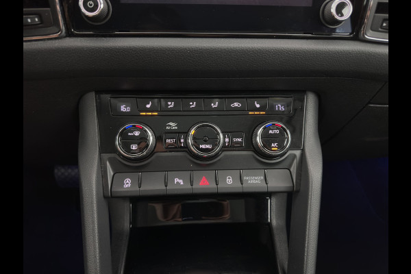 Škoda Kodiaq 1.5 TSI Business Edition [7-Pers.] (INCL-BTW) Aut. *LEATHER-FABRIC | FULL-LED | DIGI-COCKPIT | ADAPTIVE-CRUISE | HEATED-SPORTSEATS | CAMERA | KEYLESS | NAVI-FULLMAP | AMBIENTLIGHT | DAB+ | SHIFTPADDLES | ECC | PDC | 19''ALU*