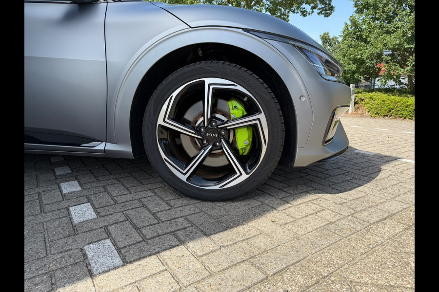 Kia Ev6 GT Performance 585 PK AWD 77.4 kWh Panoramadak Moonscape matte kleur 21" LMV HUD 360° Camera Meridian Leder/Alcantara  Adaptief Cruise