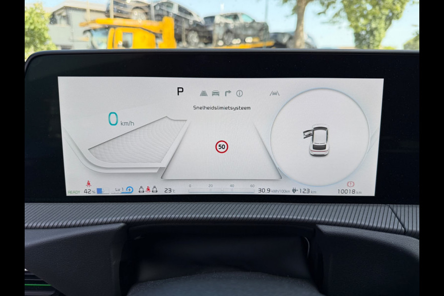 Kia Ev6 GT Performance 585 PK AWD 77.4 kWh Panoramadak Moonscape matte kleur 21" LMV HUD 360° Camera Meridian Leder/Alcantara  Adaptief Cruise
