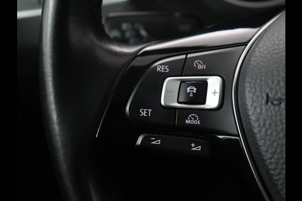 Volkswagen Tiguan 1.4 TSI Comfortline Business | Panoramadak | Adaptive cruise | Park assist | Navigatie | Carplay | Climate control | Stoelverwarming | Stoelmasage |