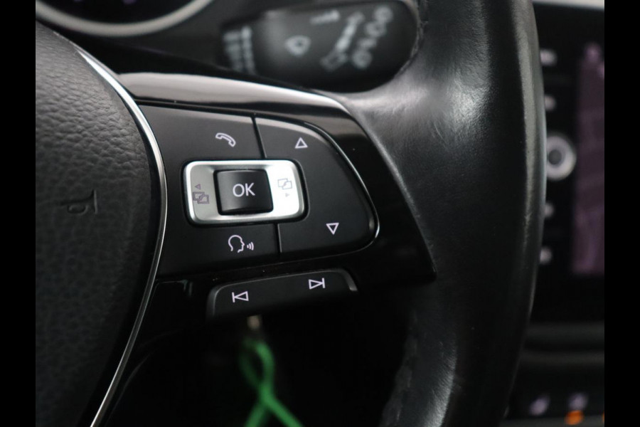 Volkswagen Tiguan 1.4 TSI Comfortline Business | Panoramadak | Adaptive cruise | Park assist | Navigatie | Carplay | Climate control | Stoelverwarming | Stoelmasage |