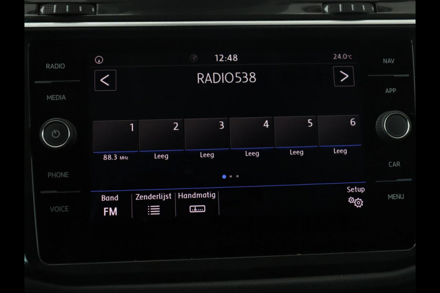 Volkswagen Tiguan 1.4 TSI Comfortline Business | Panoramadak | Adaptive cruise | Park assist | Navigatie | Carplay | Climate control | Stoelverwarming | Stoelmasage |