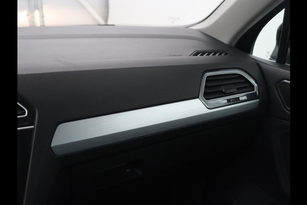 Volkswagen Tiguan 1.4 TSI Comfortline Business | Panoramadak | Adaptive cruise | Park assist | Navigatie | Carplay | Climate control | Stoelverwarming | Stoelmasage |