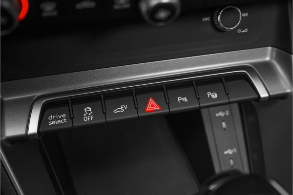 Audi Q3 45 TFSI e S-Line Pano Zwart Optiek Audi Sound Virtual Cockpit