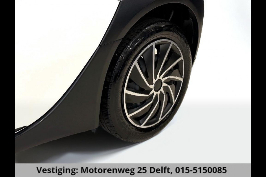 Toyota Aygo X 1.0 AUTOMAAT BI-TONE GARANTIE TOT 08-2032! AUTOMAAT. CAMERA . SLECHTS 38.000 KM . APPLE CARPLAY & ANDRIOD AUTO