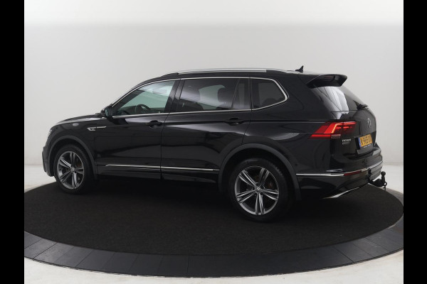 Volkswagen Tiguan Allspace 1.5 TSI Highline Business R | Leder | Trekhaak | Virtual dashboard | Adaptive cruise | Camera | Park assist | Carplay | Climate control | Stoelverwarming | Full LED |