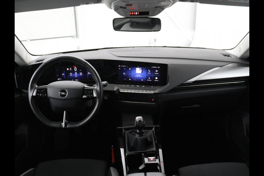 Opel Astra 1.2 Business Edition | Stuur/stoel verwarming | Carplay | Camera | Park assist | Adaptive cruise | Navigatie | Virtueel dashboard