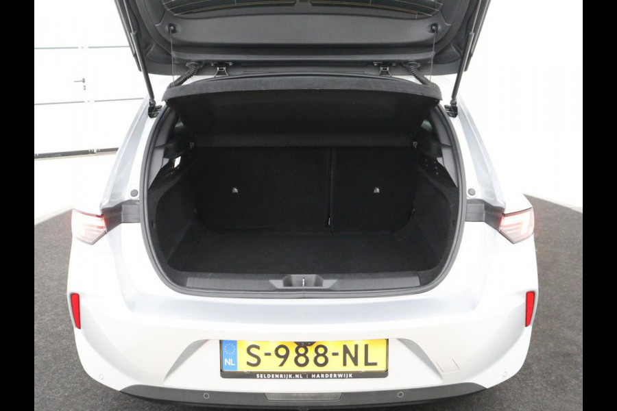 Opel Astra 1.2 Business Edition | Stuur/stoel verwarming | Carplay | Camera | Park assist | Adaptive cruise | Navigatie | Virtueel dashboard